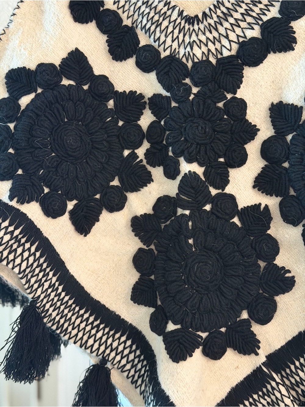 Handwoven Cream & Black Floral Embroidered Mexican Poncho with Tassels - Picture 2 of 4